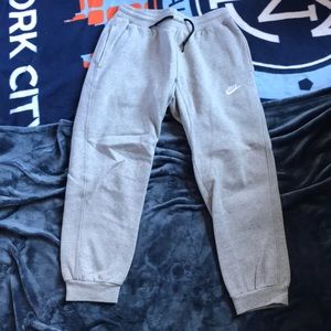 Nike Pants Size Medium
